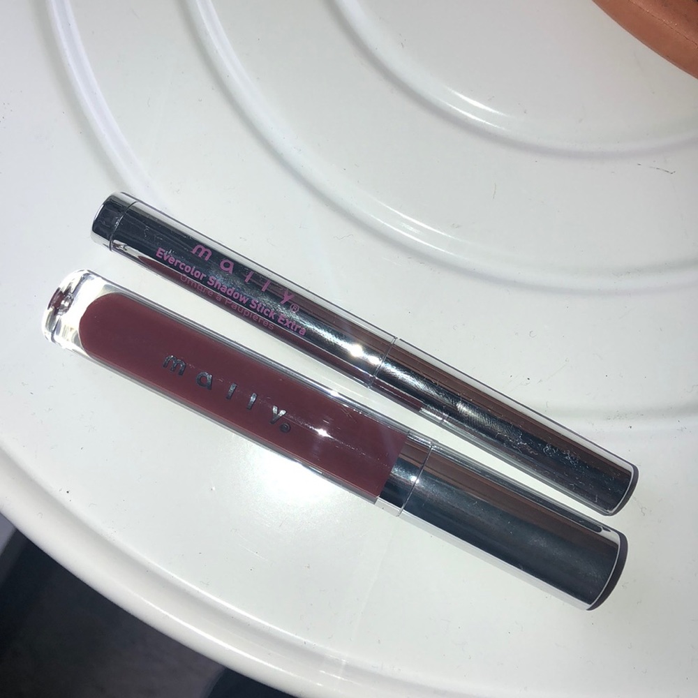•Mally• high shine liquid lip and eyeshadow stick